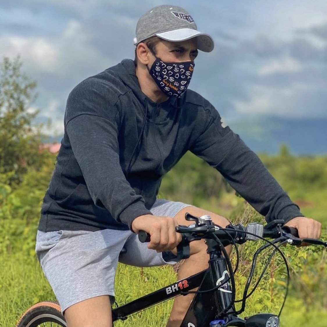 SALMAN KHAN X ASIM RIAZ ~ A Thread! #SalmanKhan  #AsimRiaz