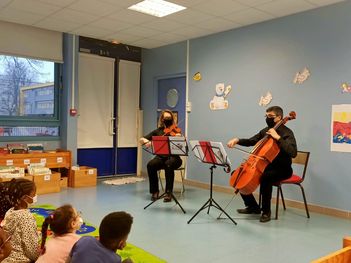 OrchestreOpéraMassy (@orchoperamassy) on Twitter photo Ce matin, le Duo Andrea raconte en musique l'histoire d'Agathe et les Pirates aux enfants de l'école maternelle Albert Camus de Massy !
<a href="/villedemassy/">Ville de Massy</a> #actionculturelle #musiciensdanslesecoles Ce matin, le Duo Andrea raconte en musique l'histoire d'Agathe et les Pirates aux enfants de l'école maternelle Albert Camus de Massy !
<a href="/villedemassy/">Ville de Massy</a> #actionculturelle #musiciensdanslesecoles