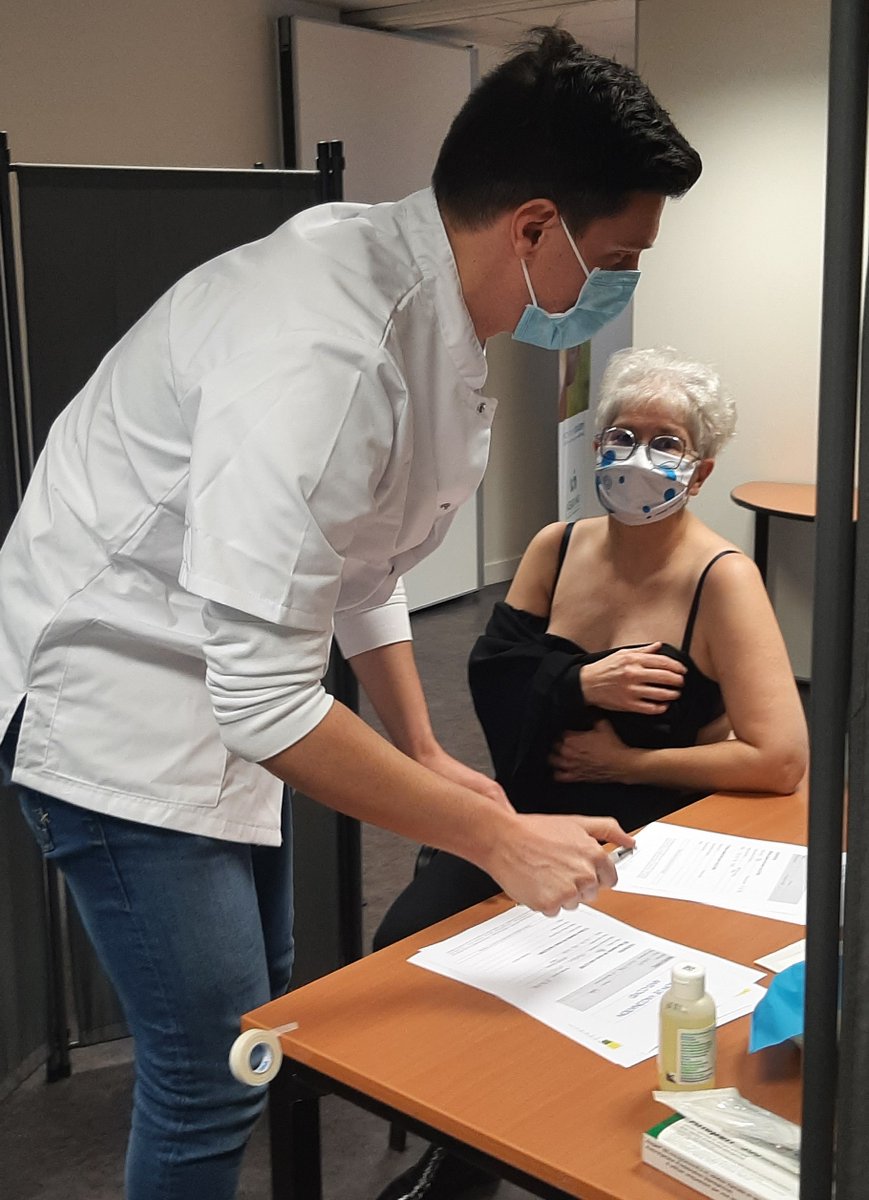 L'ASSAD-HAD organise pour ses équipes la 1ère campagne de #vaccinationCovid à #Tours
Protégeons-nous et protégeons les autres !
#Protection #Covid19 #santé #prévention #immunitécollective #mobilisation