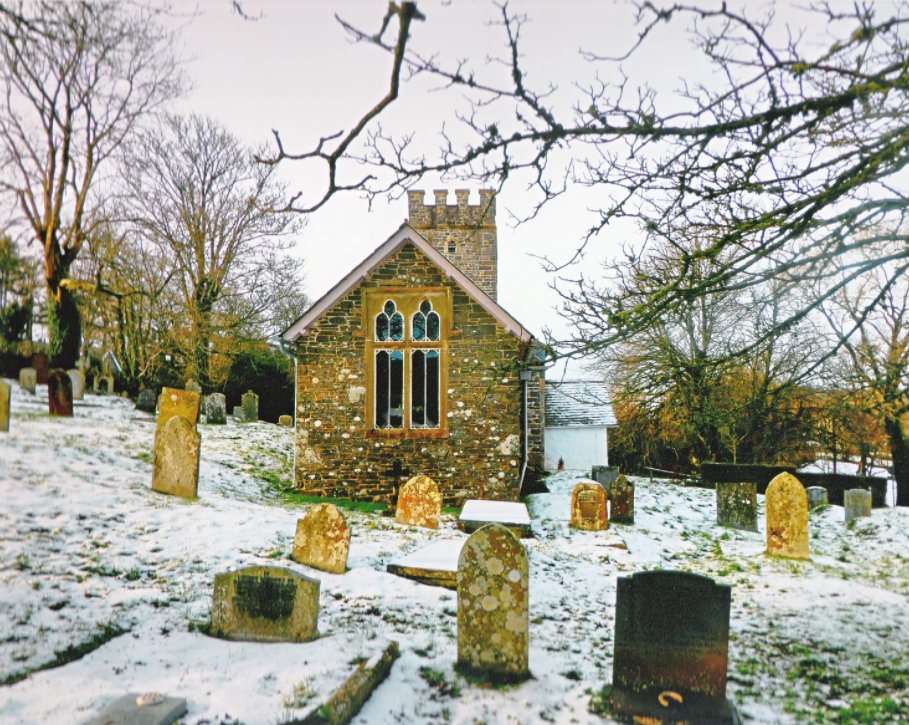 Bringing #Exmoor to you whilst we are all staying at home...

Fans of the novel Lorna Doone will be familiar with today's picture of Oare church ⛪️❄️

📷 Madeline Taylor

#virtualexmoor #exmoornationalpark #lornadoone #church #staysafe