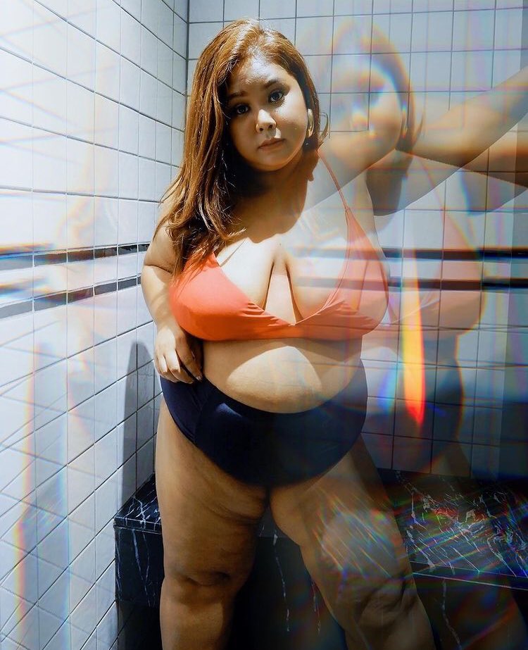 Piggyfatty2's tweet photo. Bikini style  
https://t.co/y5xAMf1u6L
#onlyfanbiggirl #onlyFans #onlyfans #onlyfansbbw https://t.co/OY07fJc5M9