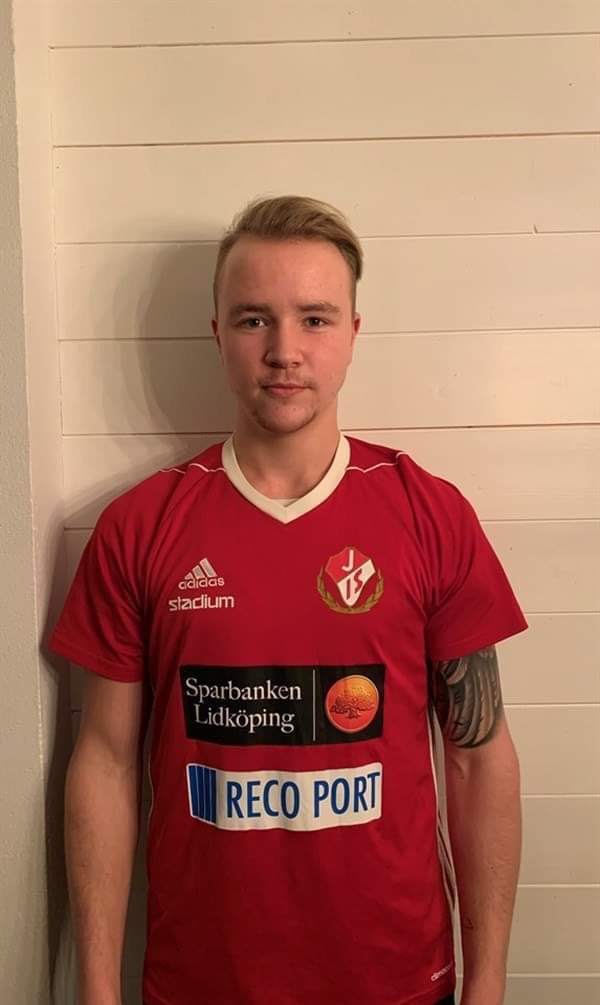 Mittfältaren Albin Ingermarsson, senast i Norra/Härene är klar för spel i Järpås säsongen 2021. Albin är född år 2000 och är en snabb spelare med ett bra avslut. Vi är glada över att Albin valt att spela för oss i Järpås. Varmt välkommen Albin!