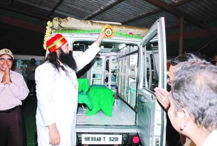 #HospitalOnWheels that is also known as #NanhaFarishta as it can save lives even in remoteareas whichare not easy to reach. Thehospital with many facilities including operationtheatre and save lives and has been designed by #SaintDrGurmeetRamRahimJi.
#DeraSachaSauda 
#SaintDrMSG