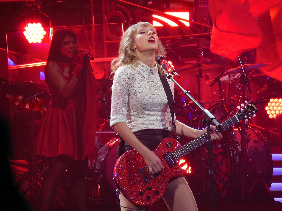 juan_repspace's tweet photo. Missing Taylor Swift's concerts https://t.co/fdOFdzGEl5