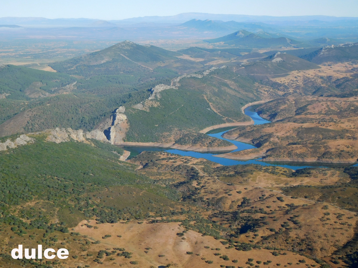 Angelparamotor's tweet photo. Desembocadura del Río Árrago en el Alagón https://t.co/7AYxUFJpsp