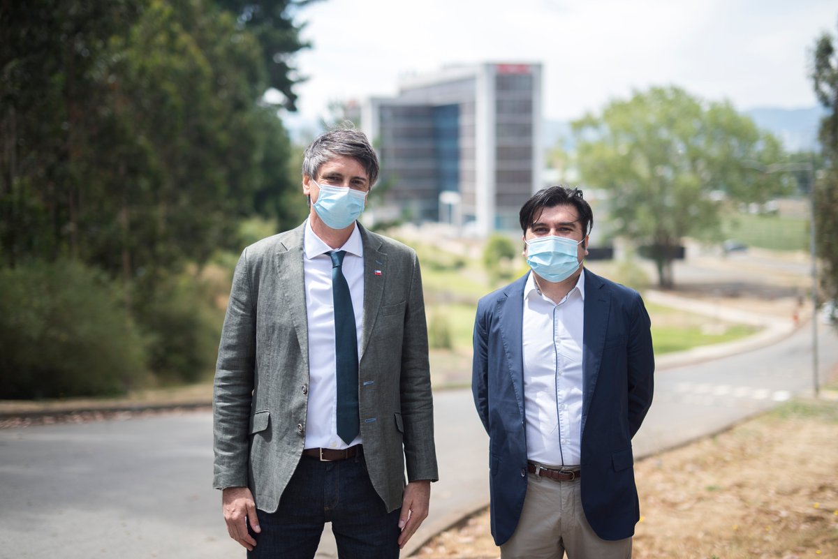 Un privilegio haber compartido con el investigador Guillermo Ferreira de <a href="/MiDaS_Chile/">Descubriendo Estructuras en Datos Complejos</a> en nuestra visita a Biobío. Tu historia de esfuerzo y logros académicos son una inspiración para continuar con mi tarea en MinCiencia. Gracias