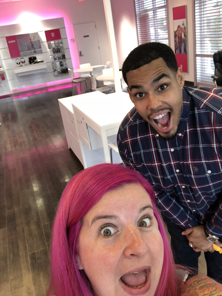 Hey #MagentaFamily please help me wish my RTSM <a href="/CooloutK/">Keith</a> a BIG happy birthday!!! He deals with me every day so he deserves some love 🤷🏻‍♀️😂🎉🎂🎉🎂 #TeamHuntington #LongIslandQueens #BossMan #NERocks <a href="/BTExpress16/">Burak Tohumcu</a> <a href="/rgshaftoe/">Bob Shaftoe</a>