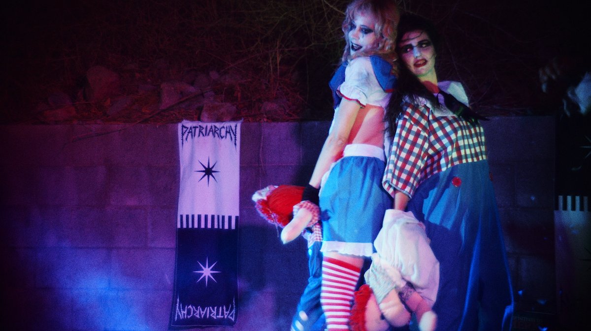 BlackBookMedia_'s tweet photo. BlackBook Premiere: Geneva Jacuzzi’s Extravagant Remix of Patriarchy’s ‘I Don’t Want to Die’
#GenevaJacuzzi #Patriarchy #NitzerEbb #ADULT #LightAsylum 
@ActualActually @GenevaJacuzzi @dublab @Nitzer_Ebb @adultperiod @LightAsylum 
https://t.co/x3SlaTXcdj https://t.co/2VLaXMqYfH