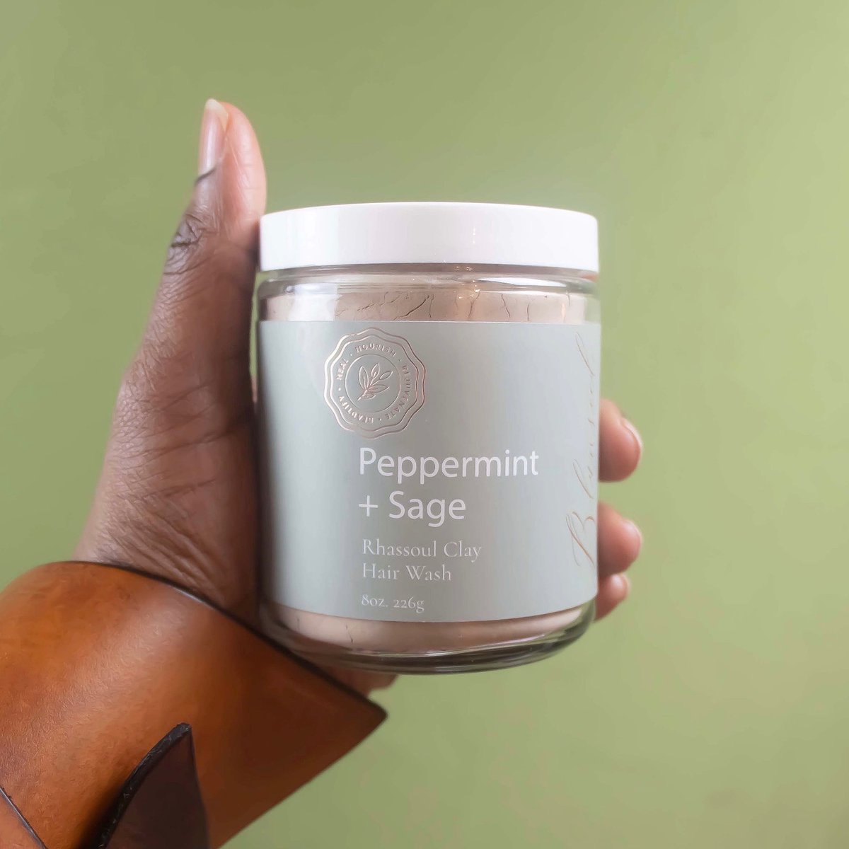 blumseed's tweet photo. Peppermint+Sage Clay Wash detoxifies the scalp with a high mineral content for a healthy scalp. Peppermint+Sage extracts are combined with 6 certified organic ingredients to eliminate itchy dry scalp, while Rhassoul Clay removes buildup without striping your scalps natural oils. https://t.co/nNKGp4l4jL