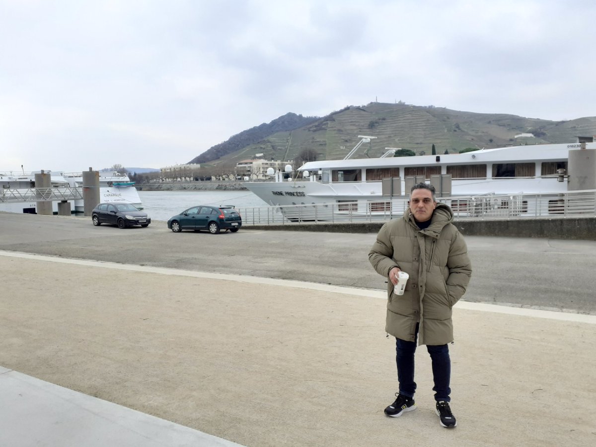 guendouz_reda's tweet photo. Reda à tournant https://t.co/nhstCcj9lj