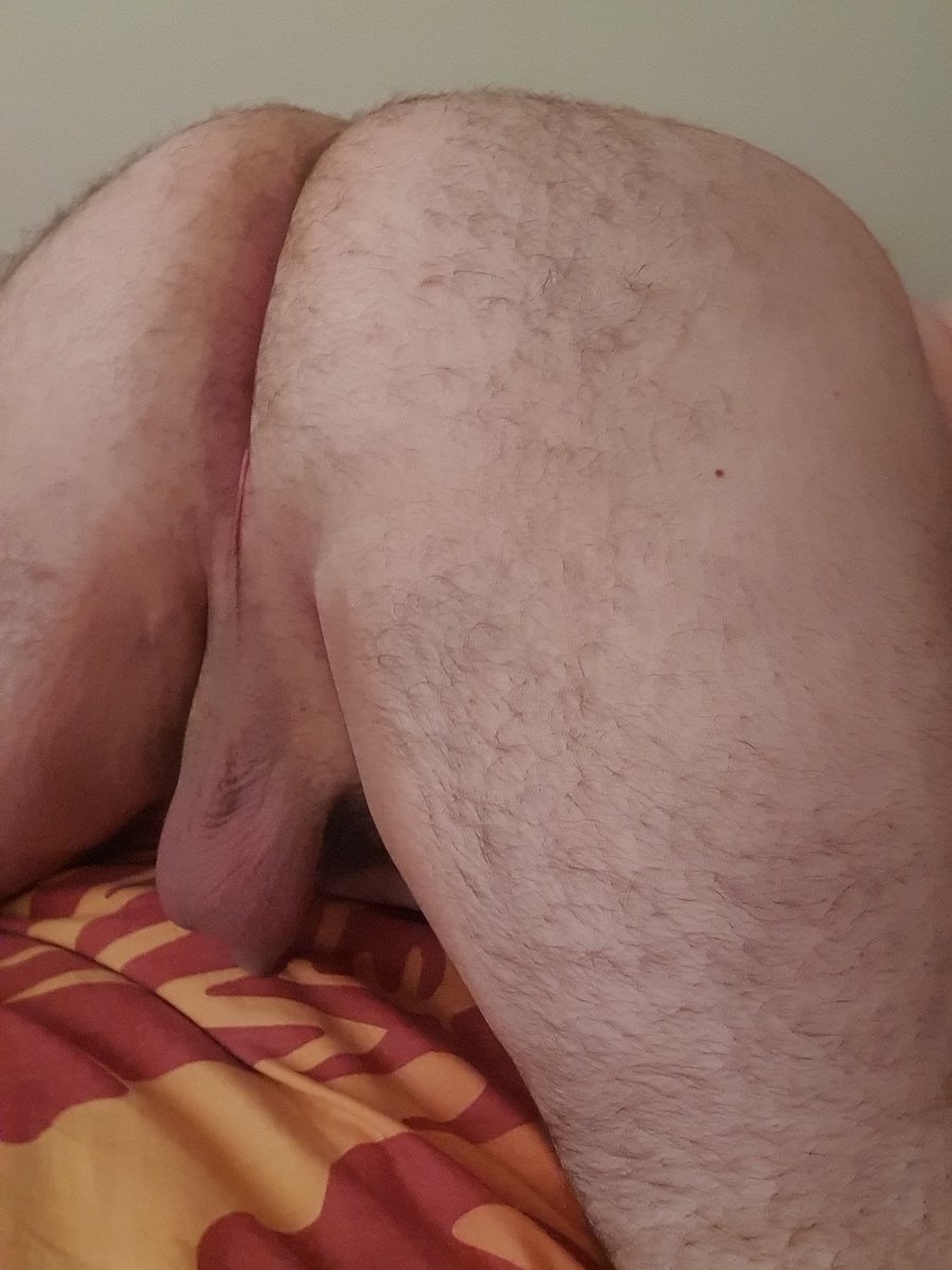 PupTarus's tweet photo. Really want somebody to cuddle and play with right now, puppy's naked and horny. 🐶 https://t.co/M8p1AYBTly