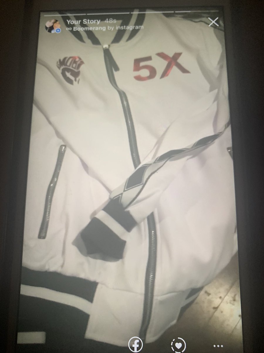 ZENAPRCHAMP's tweet photo. #Igotmyownback custom #Boxing designer is amazing quality sick go #Instagram he is amazing for champions world champions #Boxing and also a @wbccares ambassador he made for #TysonJones fight too @5XPAZ boom https://t.co/Te60N4Yq7s