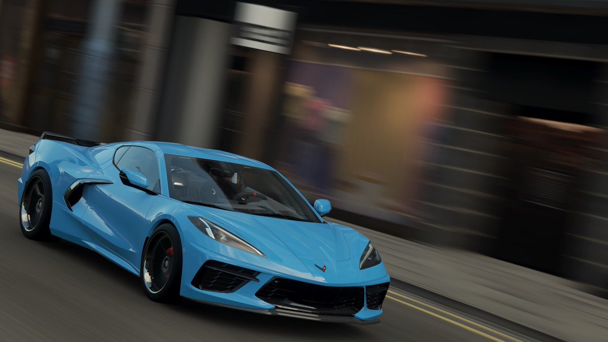 So the C8 Corvette is in FH4 and itโs pretty neat. So of course I had to get photos of it! And that shade of blue, I love.
#ForzaHorizon4
#Corvette https://t.co/WkciM1waq0