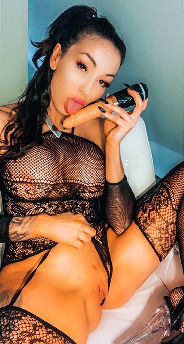 𝐻𝑒𝓎 𝐵𝒶𝒷𝓎💋  𝐼 𝓉𝒽𝒾𝓃𝓀 𝒰 𝒸𝑜𝓊𝓁𝒹 𝓉𝑒𝒶𝒸𝒽 𝓂𝑒 𝒶 𝒷𝒾𝓉...  #amateurphotography #mydirtyhobby #babes #lick #pussy #FridayFeeling<a href="/tag/amateurphotography"class="tags">#amateurphotography</a><a href="/tag/perfection"class="tags"><span>#perfection</span></a><a href="/tag/legs"class="tags"><span>#legs</span></a><a href="/tag/hottie"class="tags"><span>#hottie</span></a><a href="/tag/babes"class="tags"><span>#babes</span></a><a href="/tag/german"class="tags"><span>#german</span></a><a href="/tag/fridayfeeling"class="tags"><span>#fridayfeeling</span></a>