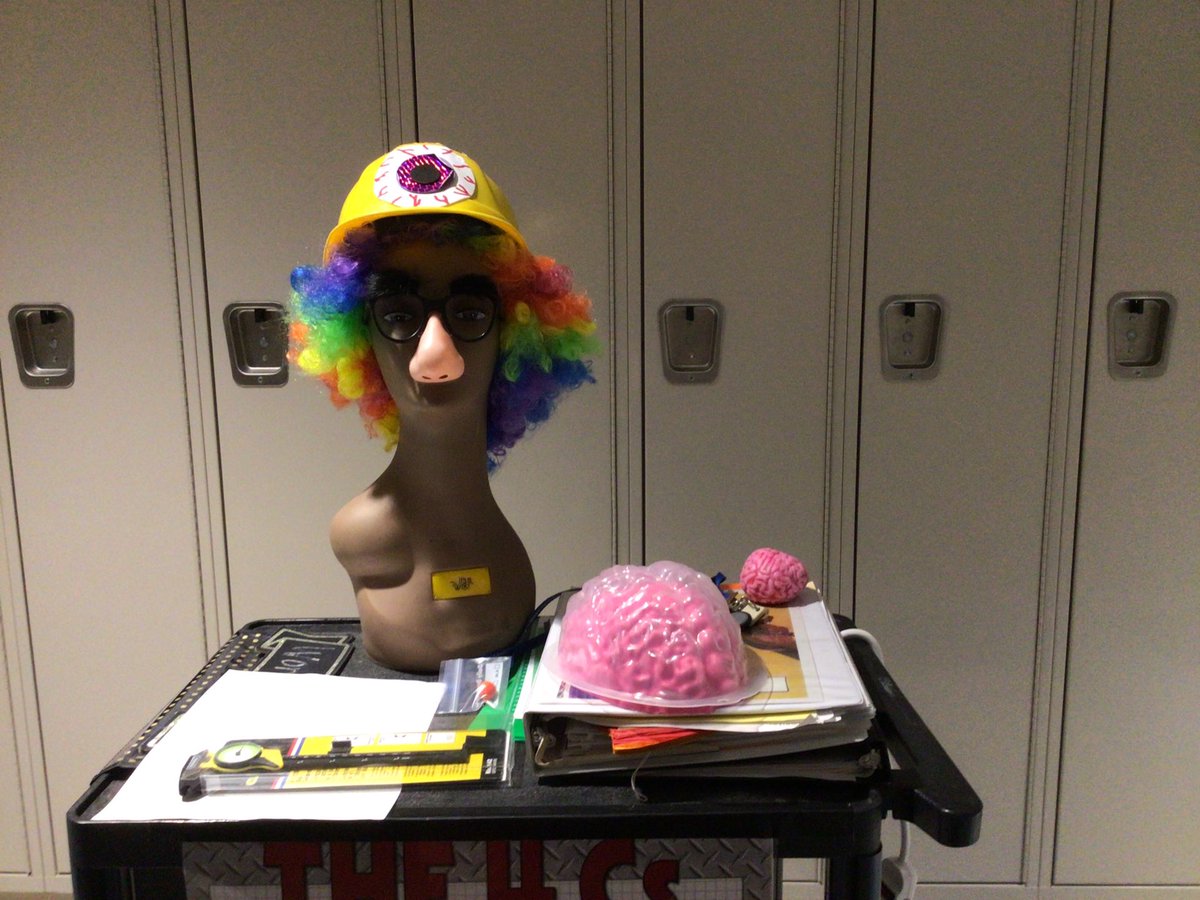 MrsRobbins_STEM's tweet photo. Ready for helmet testing. Students @RocketsAms love the @EiE_org Put a Lid on It activity! https://t.co/9X3tgDGVFf