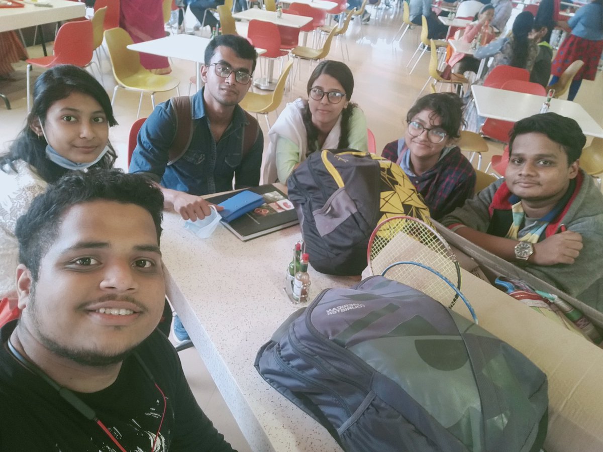 its_KKD's tweet photo. Spent an amazing day with the GREAT GROUP ❤️❤️ at
KITAB LOVERS Book Fair ( Haldiram Food City)
#2k21
#kitablovers #Friends #friendship #Group #books #bookfair #FunFriday https://t.co/iv7Pi2y7xY