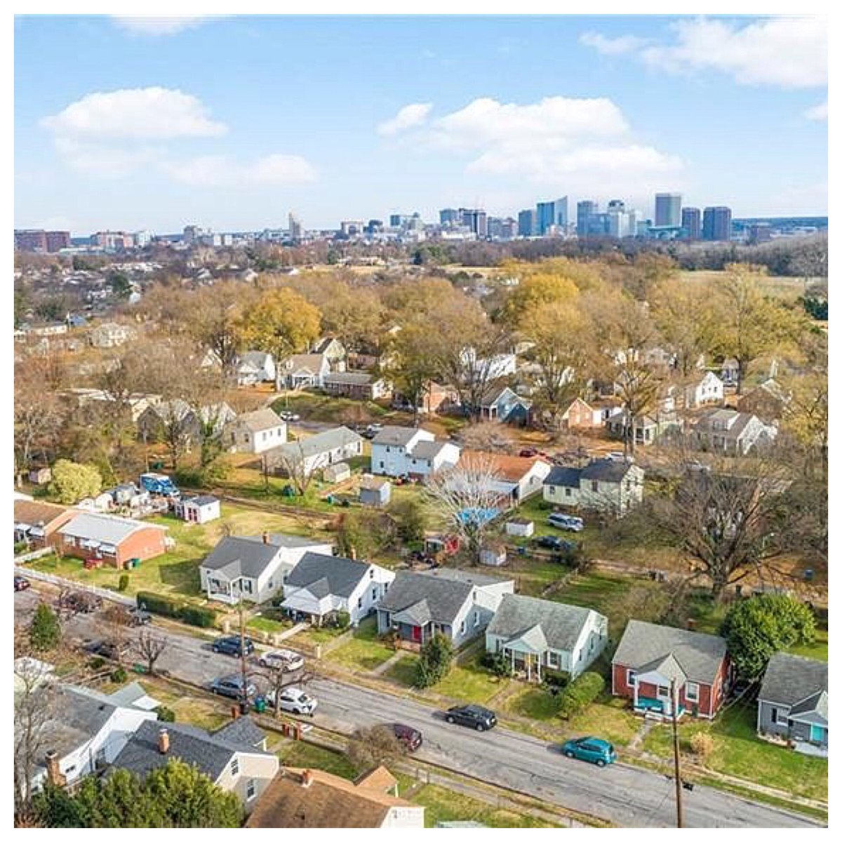 RVAExpert's tweet photo. #SOLD! Congrats to my happy #RVA #homeseller client on the successful #settlement of his former #Randolph area home at #VCU &amp; #Maymont. Thank you for your trust &amp; for continuing to choose me as your RVA #Realtor. (3x now) #SoldRVA #ClosingDay #RVARealEstate #RVARealtor #BHHS https://t.co/ACwDO4GonL