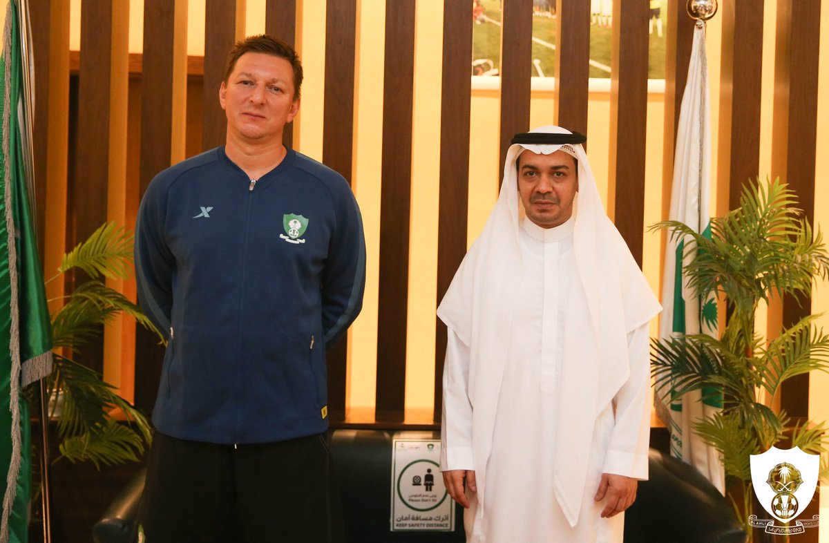 #الأهلي يتعاقد مع المدرب الأوكراني فلاديسلاف سوسلفيسكي، لتدريب فرق الفئات السنية لكرة الماء 

#العاب_الأهلي