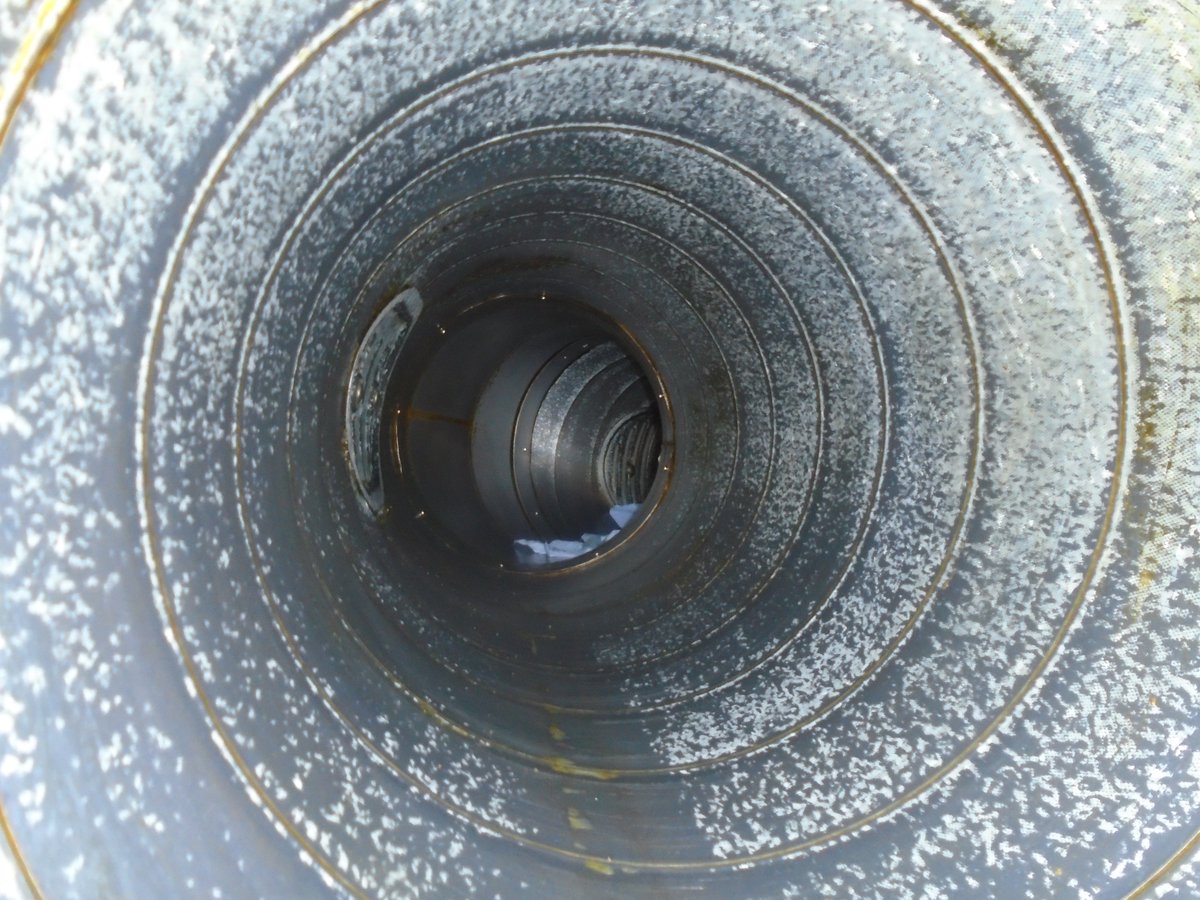 aircover1's tweet photo. During this lockdown, we are still providing the highest standard of cleaning and as you can see from these photos its essential that any kitchen extraction system is professionally cleaned. For more information contact us at enquiries@aircover.co.uk #cleaning #ductwork #kitchen https://t.co/slH5oCC4Bw