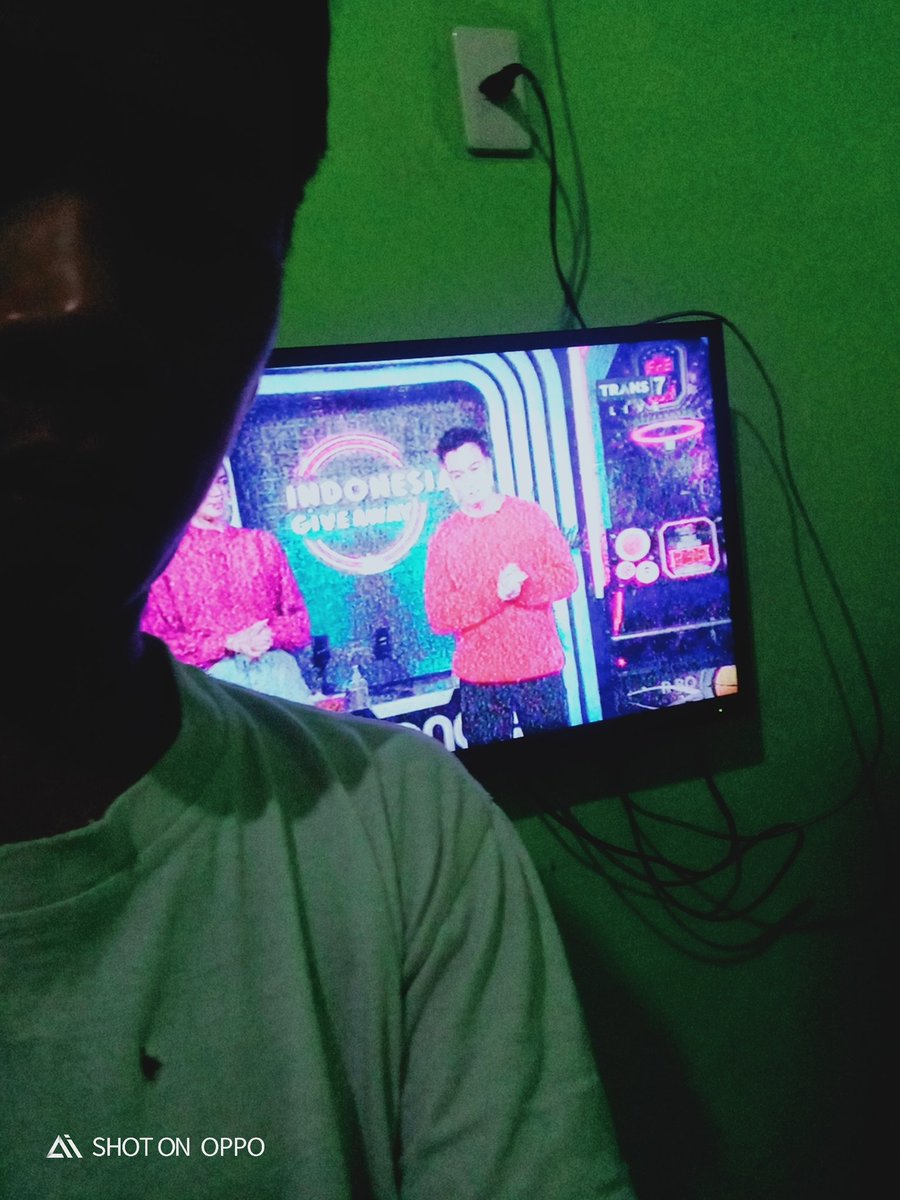 Akuroma5's tweet photo. @TRANS7 Kalau kangen sama pacar say saya milih langsung telpon ja biar rasa kangen ny ilang kalau UD jumpa depan mata
@trans7
#indonesia giveaway epsod77 https://t.co/r4XGGLU3s4
