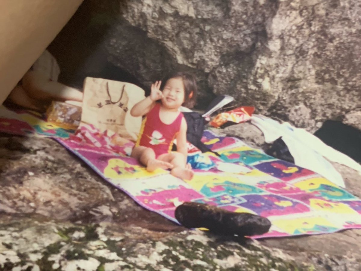 archivedkdh's tweet photo. nEW BABY DAHYUN PICS IM GOING TO CRY https://t.co/60mYCgzke8