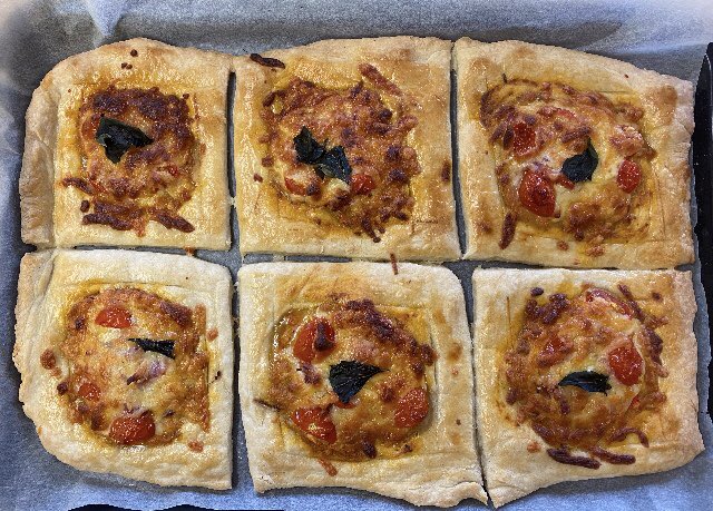 sian_hedges's tweet image. As an introduction to pastry week last weeks challenge was to make Cheese and Tomato tarts using shop bought puff pasty! Always up for the challenge, Daniel made his own puff pastry! #masterchef #chefswhites #highskill #puffpastry #proudteacher @StJohnsAberdare @StjohnboysPE