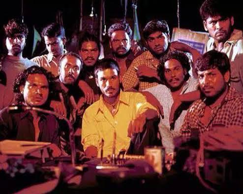  #MakkalSelvan  @VijaySethuOffl accompanied a group of actors who went to director Selvaraghavan's studio to audition for his gangster film Pudhupettai (2006) and was selected to play Dhanush's friend in the film.  #HBDVijaySethupathi