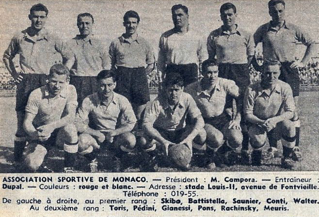 En effet, mieux encore, après plusieurs saisons prometteuses, si l’on excepte la saison 1949/1950 avec une seizième place, les asémistes réussissent l’exploit d’accrocher une place sur le podium du championnat en 1953, synonyme de montée au plus haut niveau du football français.