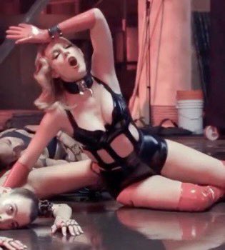 ffforeverswift's tweet photo. besties something is coming today, anyway look at this to pass the time https://t.co/FFDZ8Vh7Rc