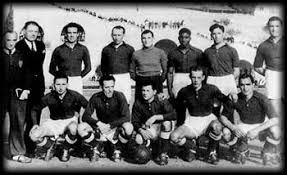 De surcroît, après de longues années de disette au sein des divisions amateurs, l’AS Monaco accède à nouveau à la D2 en 1948.A ce moment-là, l’équipe bénéficiera d’un soutien fidèle de la famille princière, et semble, cette fois, mieux armer afin de se stabiliser au haut niveau.