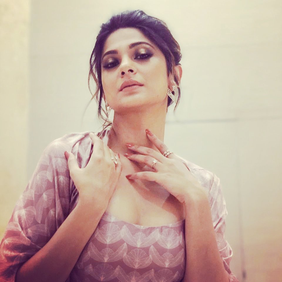 AishaRambles's tweet photo. Heaven sent Angel.❤🔥
#JenniferWinget #bepannah #beyhadh2 #CODEM 
@jenwinget https://t.co/8uxuQ2Ln2V