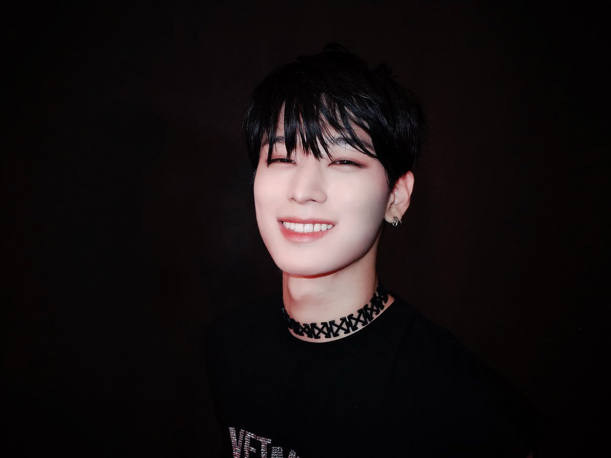STrong__bebe's tweet photo. 아악!!!!!!머리통한입컷ㅅ가능 ㅅㄱ요 https://t.co/XqO2eFIRXM