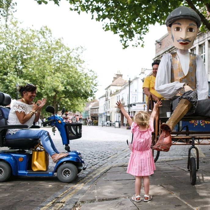 chrisdixonworks's tweet photo. I love this photo from #CreatePlatform 2019, and who wouldn't feel this way about meeting Mr George Harper, the man who gifted the Hubert Fountain to @VictoriaParkABC. Image: Matt Wilson. Sculpture: @SameSkyBTN https://t.co/enyfhlWfx7
