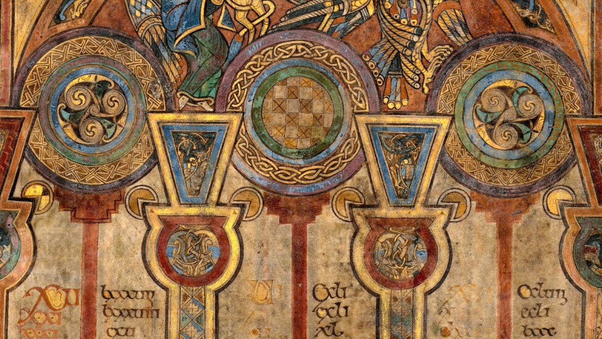 A three-dimensional effect was created in parts of the #BookofKells by layering three pigments on top of a ground layer. Can you spot it? https://t.co/sxjpddW2Cy