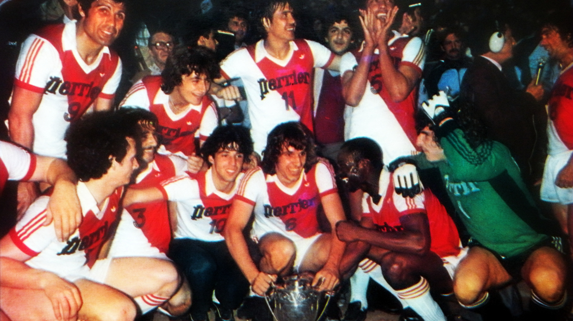 Cela marque alors le début des années fastes du club de la Principauté.Sous la direction de Gérard Banide, Monaco remporte la Coupe de France 1980, et mettra ensuite en place une équipe de très bon niveau national, récompensée par un nouveau titre de champion de France en 1982.