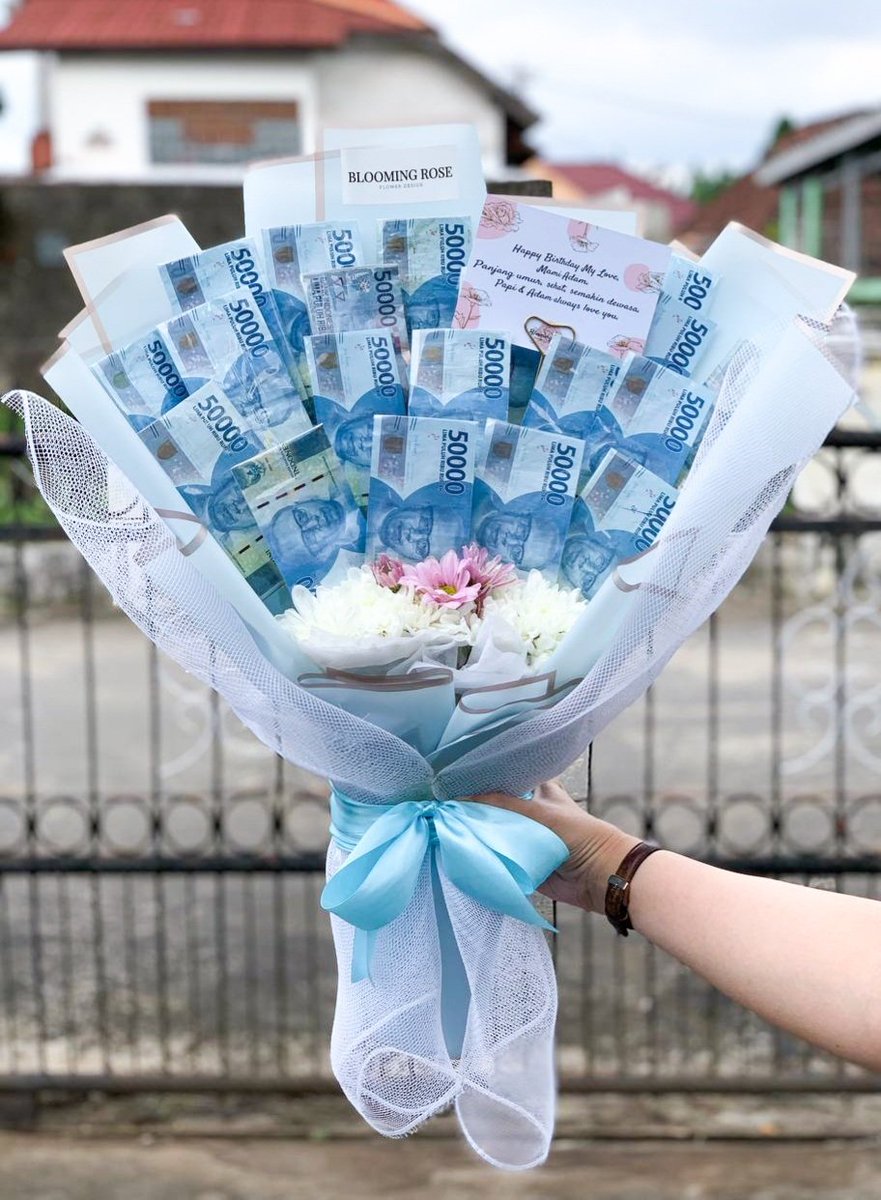 Money Bouquet 💵🌸
IG : bloomingrose.id