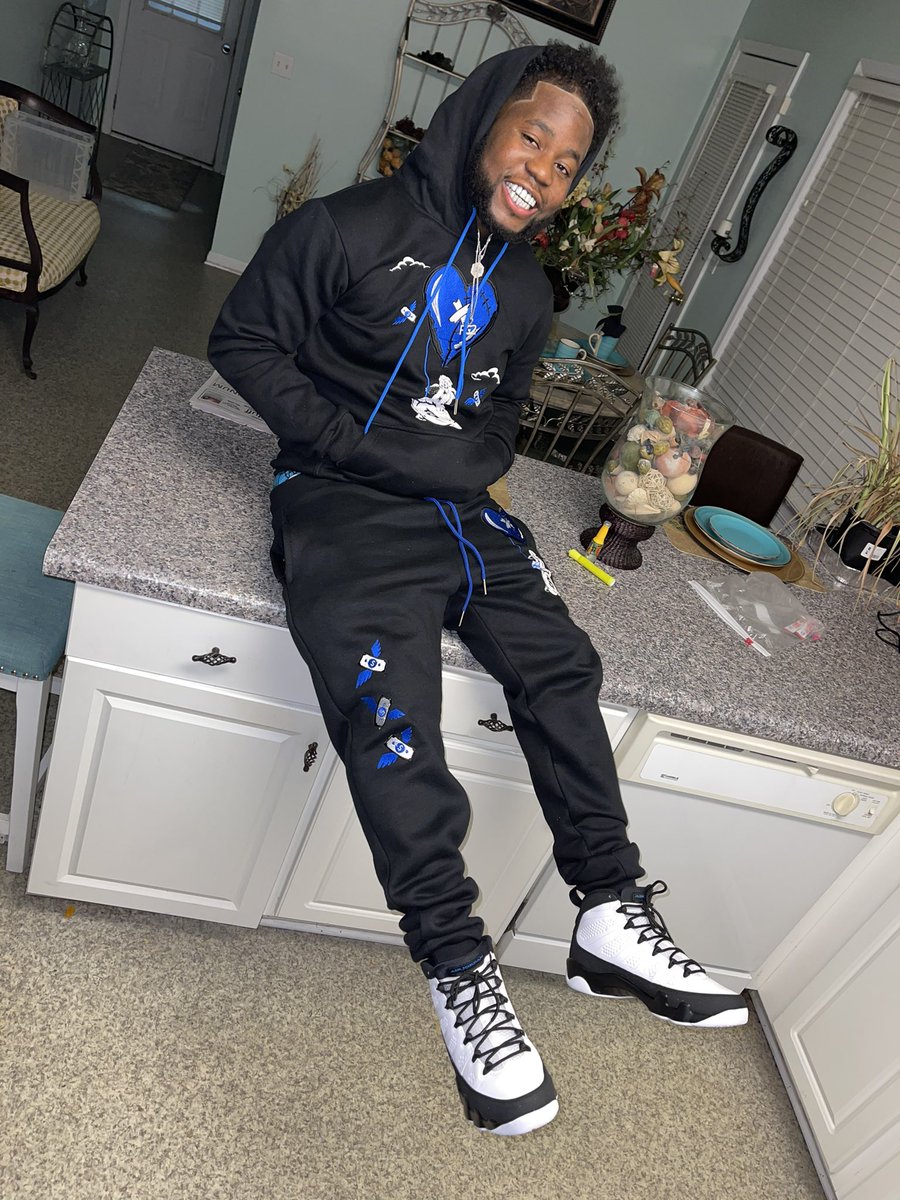 LILNOOK256's tweet image. Don’t play wit me knowing I’m not one of them 🤞🏾💎