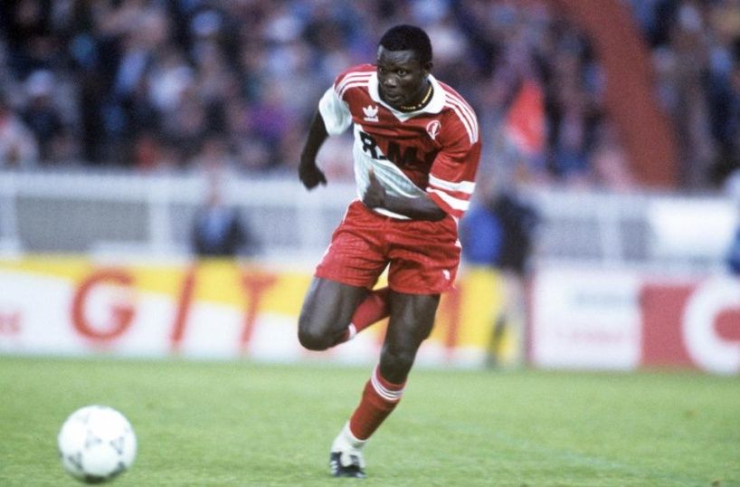 Les rouges et blancs remportent également une nouvelle Coupe de France en 1991, devenant ainsi l’un des plus beaux palmarès du foot français.Pour autant, de nombreux départs, à l’image de celui de Georges Weah au Paris-Saint-Germain semble marquer la fin d’un cycle pour l’ASM.
