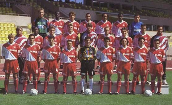 La saison 1993/1994 sera alors contrastée pour les asémistes, qui terminent neuvième du championnat, mais se hissent jusqu’en demi-finale de la Ligue des champions, cédant contre le Milan AC.