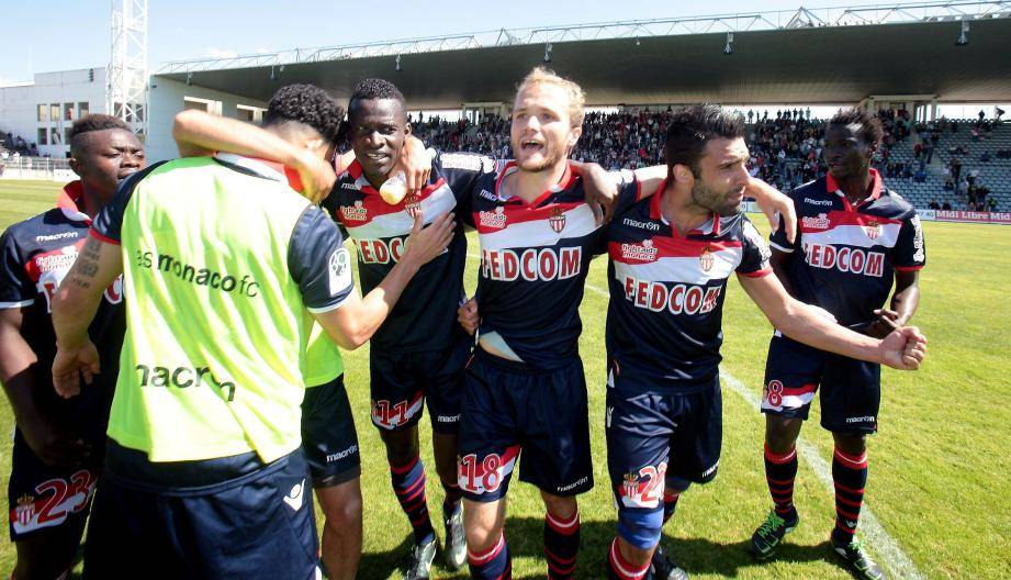 L’AS Monaco verra alors arriver l’actionnaire russe Dmitry Rybolovlev, qui injecte des millions d’euros dans le recrutement pour que l’équipe retrouve rapidement l’élite.Cela sera chose faite deux ans plus tard.