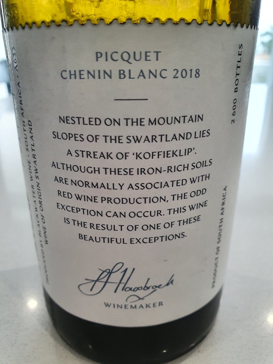 WinesILike's tweet photo. It's been a long year.
Best thing a can do is chill a bottle of @Blackwaterwine's Chenin Blanc for tonight.
#SaveSAwine #DrinkSouthAfrican #BuyJanuary https://t.co/x3lIDmWZPf