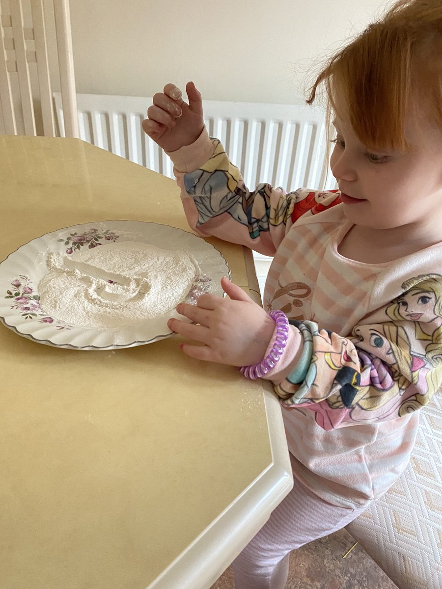 PowellLara's tweet photo. @gwaunmeisgyn Ellie been busy today https://t.co/brWzxacPg8