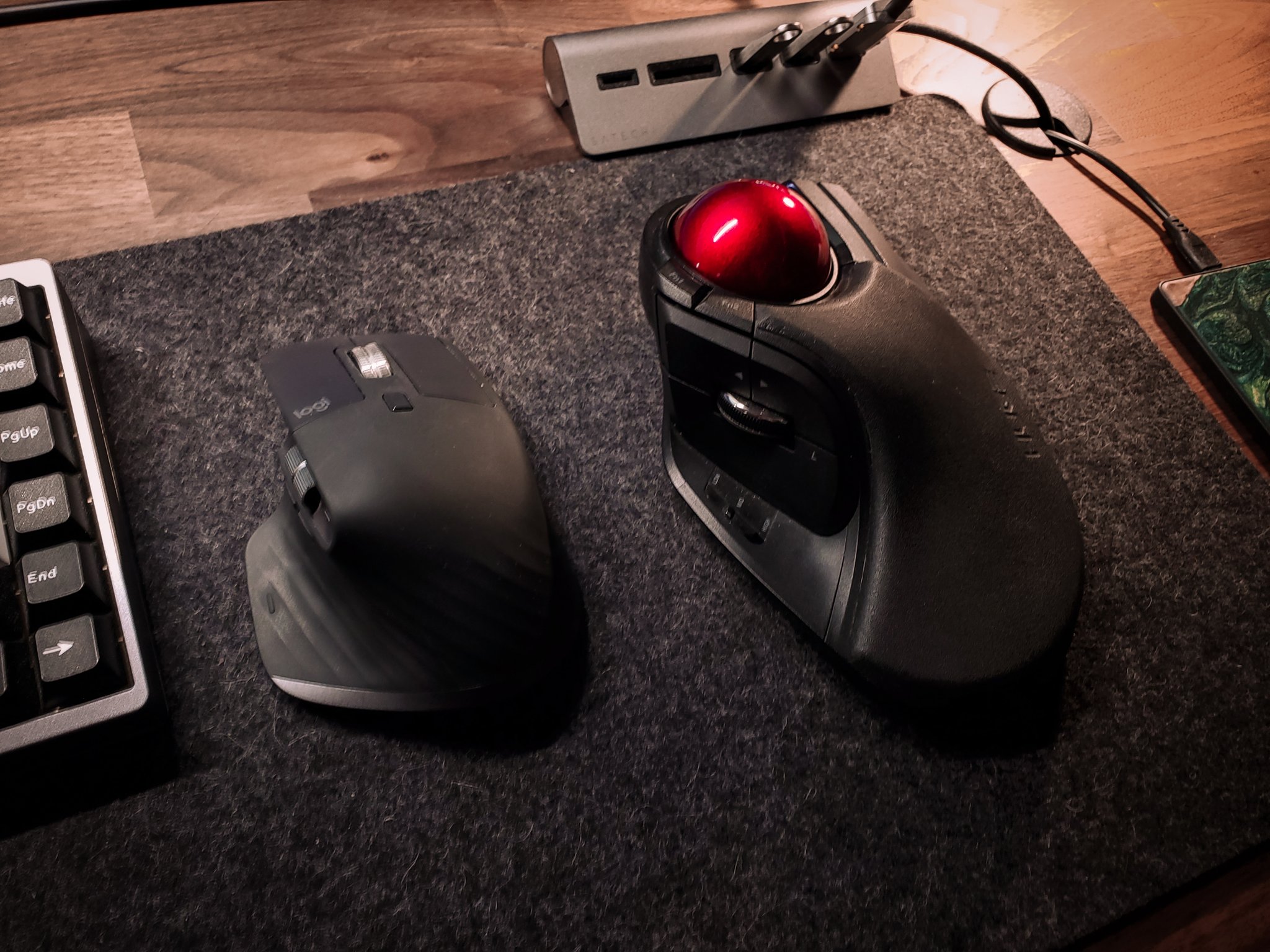 TW Pornstars KisX. Twitter. Anyone using this huge trackball mouse