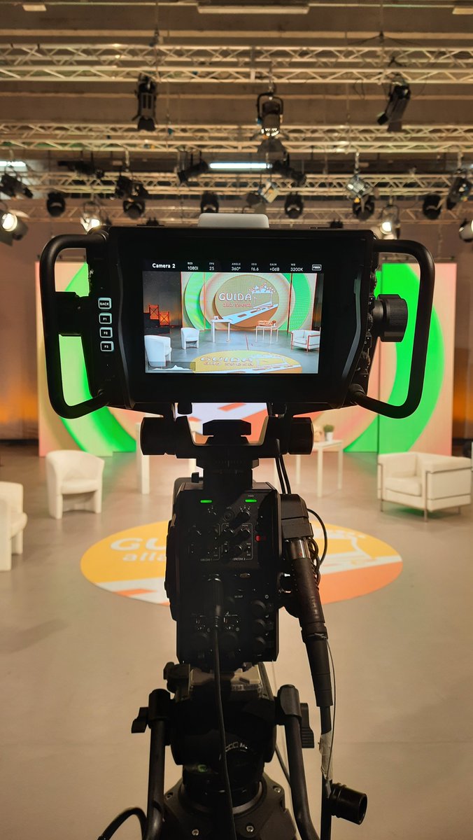 luca_sessa's tweet photo. Da Lunedì 18 gennaio sarò (quasi) tutti i giorni su #ALMATV (ex @AliceCucina) nella nuova trasmissione #GuidaallaSpesa condotta da Alessandro Di Pietro.
Parleremo naturalmente di cucina e tanto altro.
Appuntamento dal lunedì al venerdì alle 12 sul CANALE 65 del Digitale terrestre https://t.co/MlD6YvMcuH