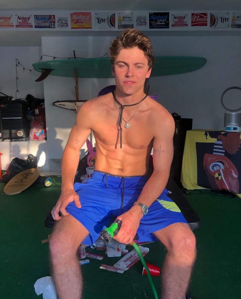 CHRZISTIANYU's tweet image. I do #openfollow for west rp only, retweet this and I'll follow you, hit like button for dms.