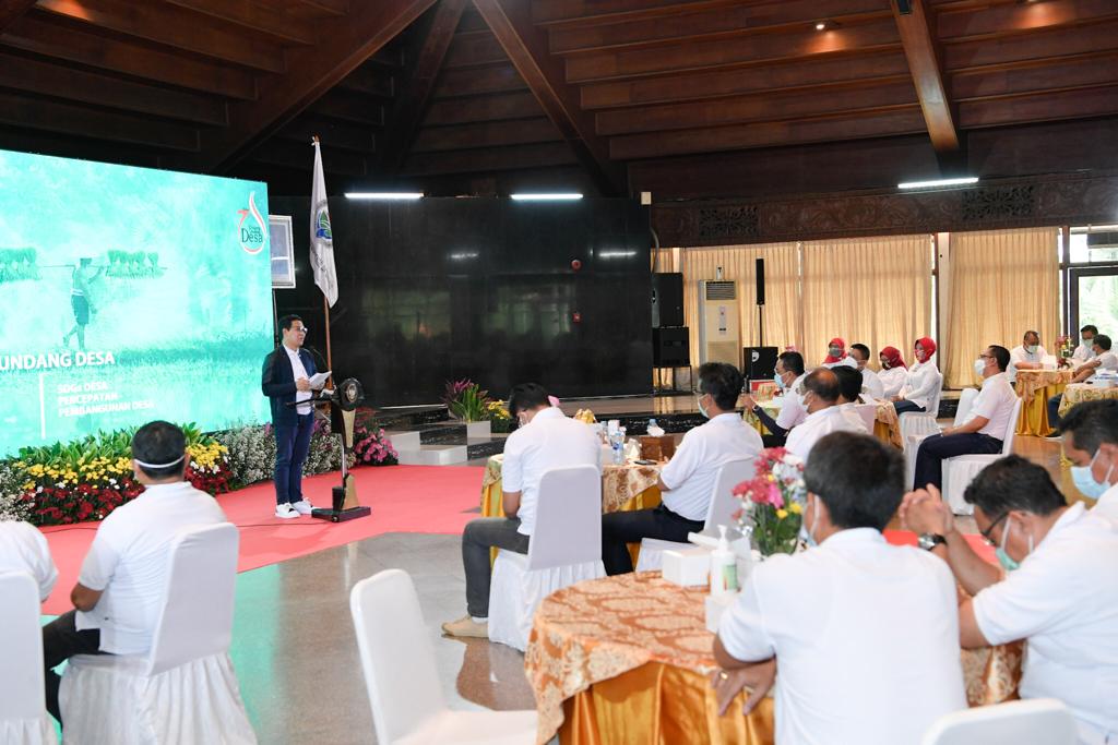 Setelah Itu kita, UU No 6/2014 tentang Desa mengandungnya, menyebut dalam pasal 1: “menteri adalah menteri yang menangani desa”, maka tanpa ragu Presiden Joko Widodo melahirkan Kementerian Desa, PDT, dan Transmigrasi melalui Perpres 12/2015.