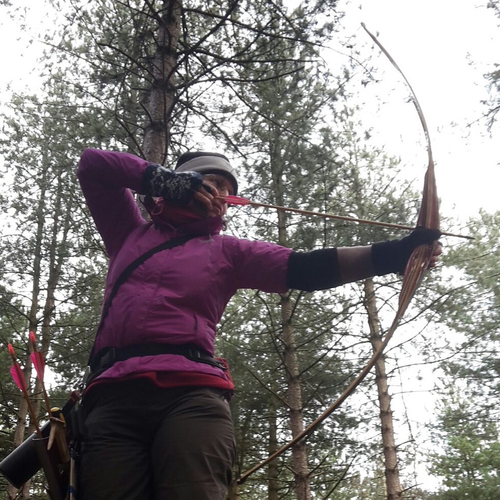 offarrowshelf's tweet photo. Full draw Friday and another action shot of Sharon shooting her flatbow a few years back at an NFAS competition
#fulldrawfriday #fieldarchery #archery #nfas #flatbow #archer #bow https://t.co/pIVXlhY1YW