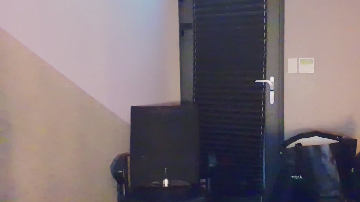 i use this as my zoom pfp then leave my camera off my teacher thought i went somewhere