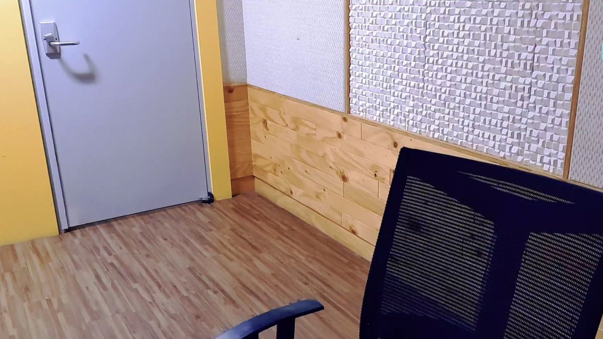 i use this as my zoom pfp then leave my camera off my teacher thought i went somewhere