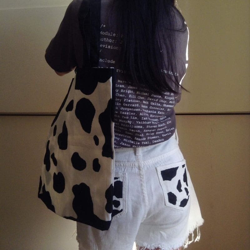 artistrylabel's tweet photo. Hola, crafters! We brought some good news for you.

Our hand-painted cow-inspired high-waisted shorts are already available from sizes 26-29. That means, we now have plenty stocks of 'em 😉. These shorts are surely perfect for your daily ootds and showcasing your minimalist vibe. https://t.co/n76xwNbrUJ